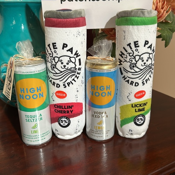 NWT Candle & Canine bundle candle and dog toy - Picture 11 of 16